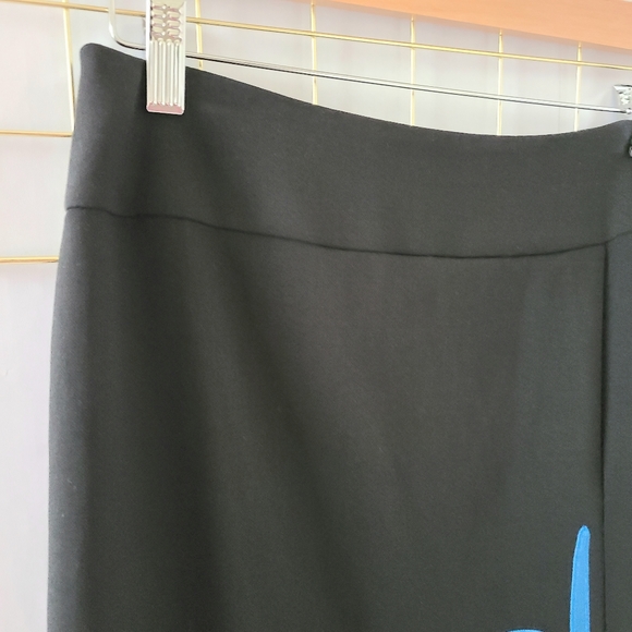 Carlisle Viscose Blend Blue Genuine Leather Detail Black Pencil Skirt - Picture 4 of 10